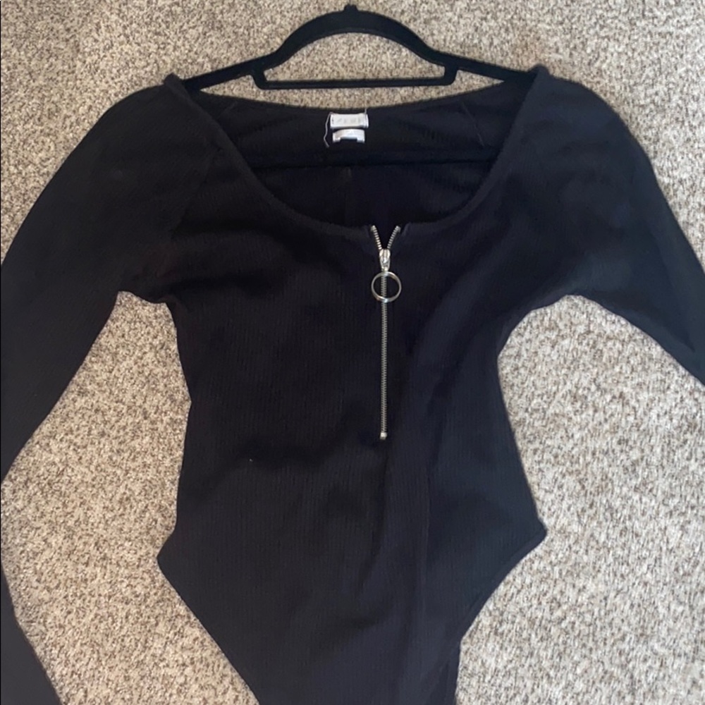 black bodysuit - Picture 2 of 2